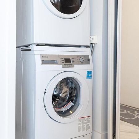 Globalstay. Amazing Downtown Apartments トロント エクステリア 写真