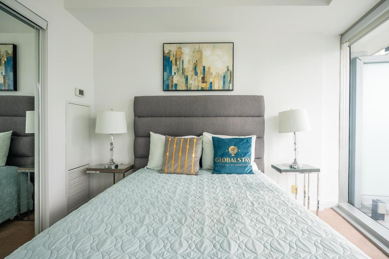Globalstay. Amazing Downtown Apartments トロント エクステリア 写真
